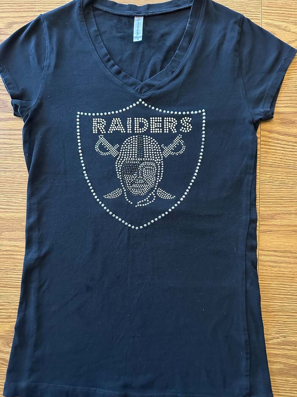 Reserved Las Vegas Raiders Rhinestone Shield V-Neck T-Shirt, Size Small